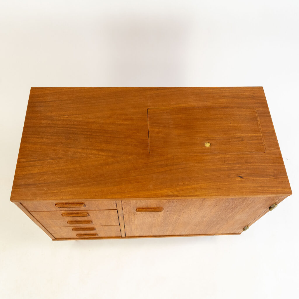 81431