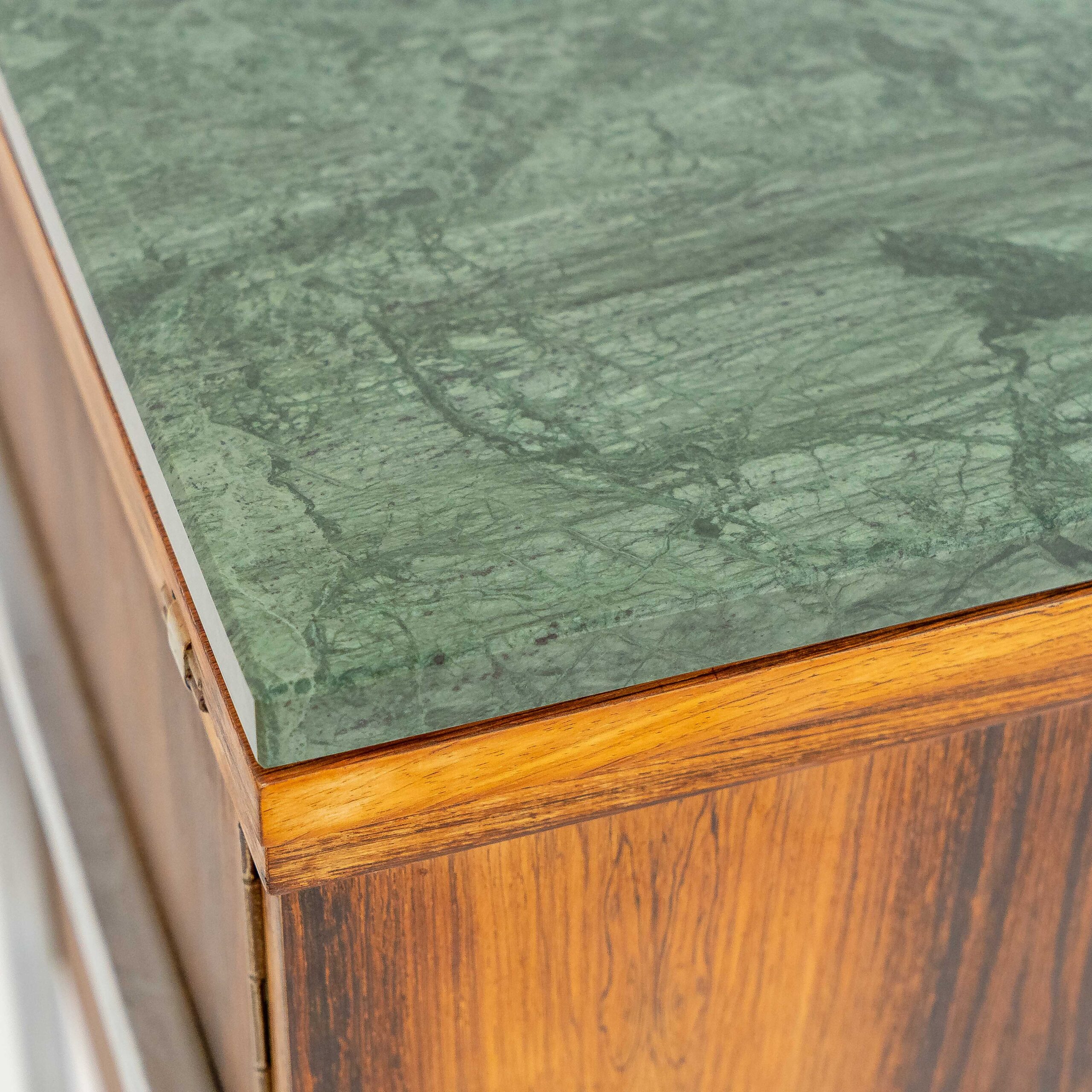 83008